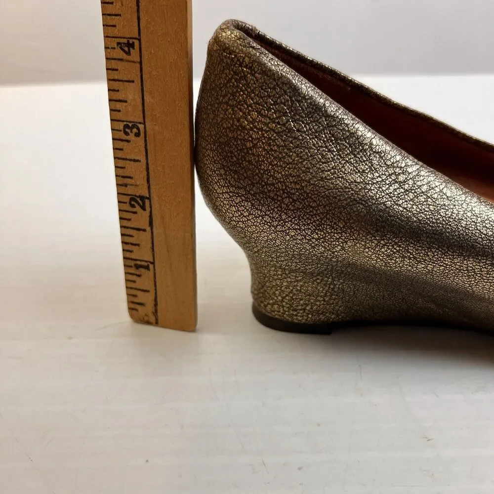 Gentle Souls By Kenneth Cole Women's 7.5 Gold Metallic Pumps Comfort Shoes